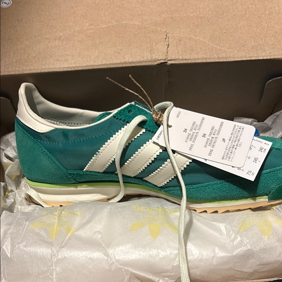 Adidas Women's SL 72 green size 7.5 sneakers - Picture 3 of 4